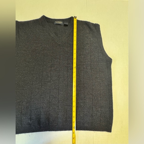 Van Heusen XLarge Sweater Vest - Picture 4 of 5